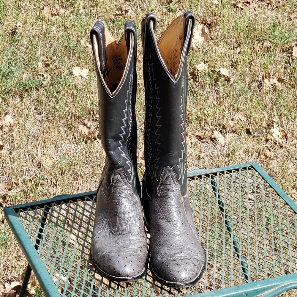 SOLD...WOMENS Vintage Tony Lama Cowboy Western heeled ostrich boots - Picture 2 of 9